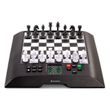 Chess genius skakcomputer i sort og hvid med notation på felterne til begynder skakspilleren